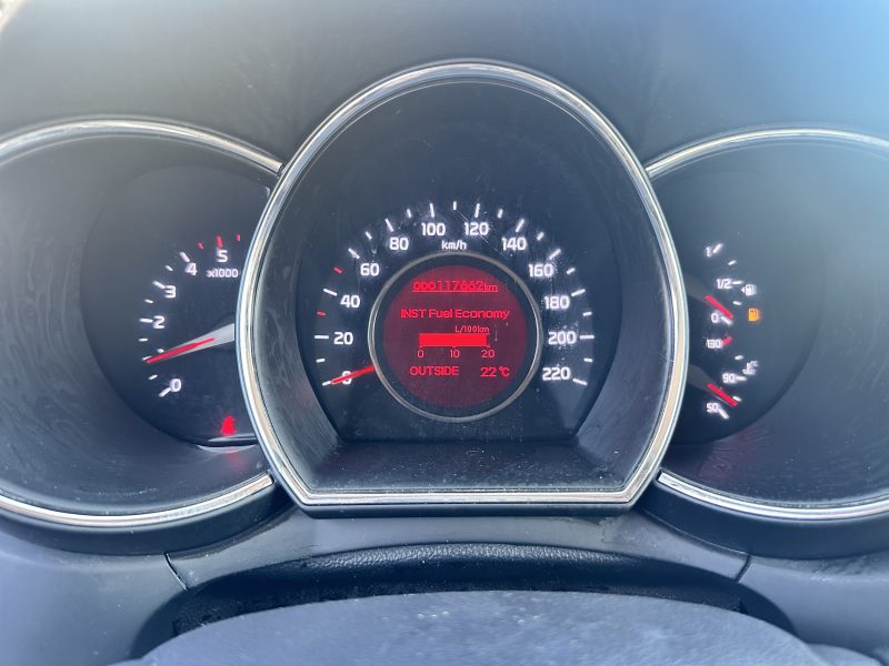 KIA RIO 1.1 CRDI 75 CH