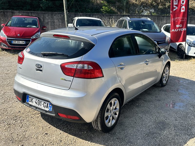 KIA RIO 1.1 CRDI 75 CH
