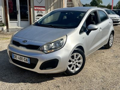 KIA RIO 1.1 CRDI 75 CH