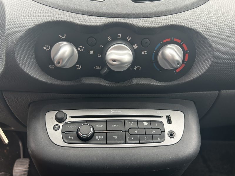 RENAULT TWINGO II 1.2 LEV 16V 75 EXPRESSION