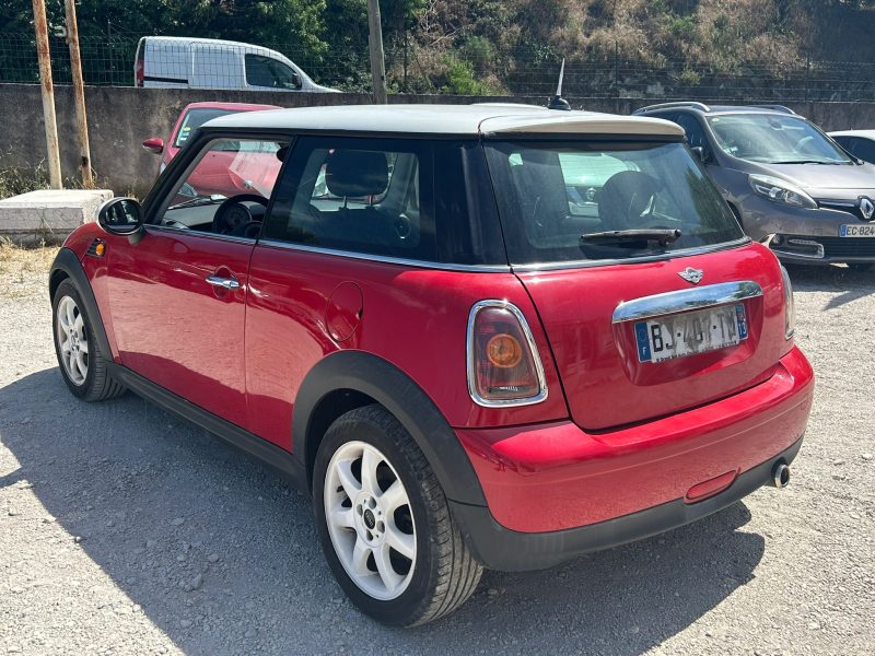MINI COOPER D 110