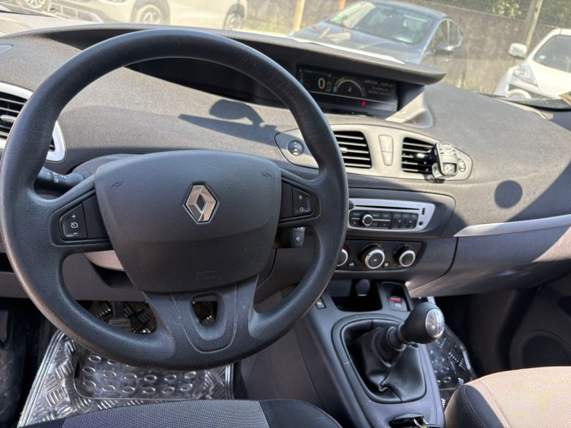 RENAULT SCENIC