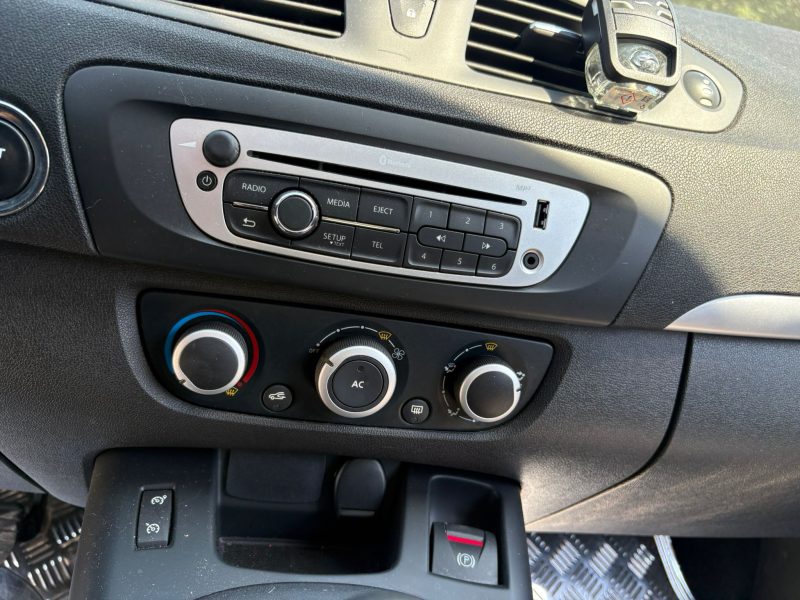 RENAULT SCENIC