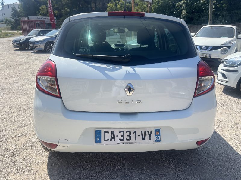 CLIO 3 1.2. 75CV