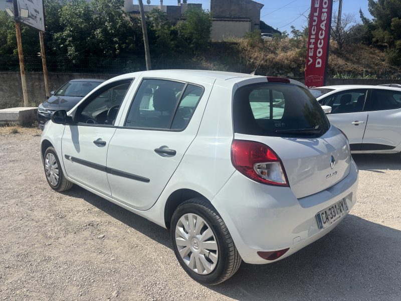 CLIO 3 1.2. 75CV